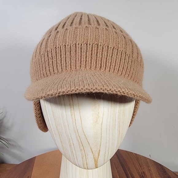 Tan Knit Cap with Ear Flaps Faux Fur Lined Winter Mens Cap MASH Style - Picture 8 of 12